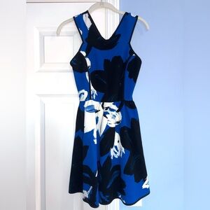 Floral Flowy Dress - Blue